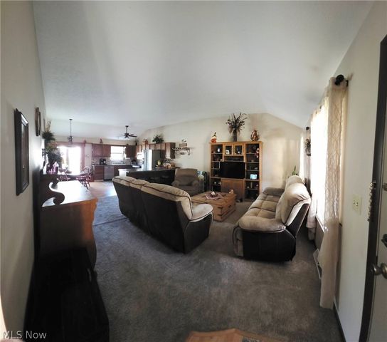 9771 Tannery Way, Olmsted Falls, OH 44138