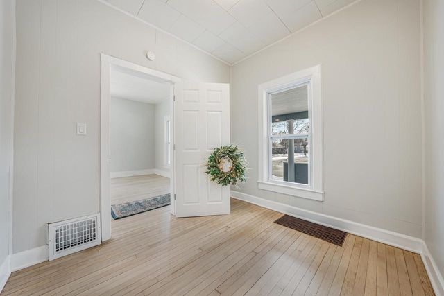 1370 CEAPE AVENUE, Oshkosh, WI 54901