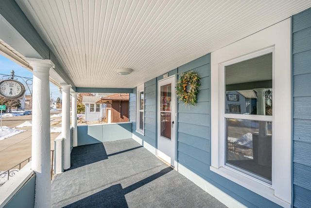 1370 CEAPE AVENUE, Oshkosh, WI 54901