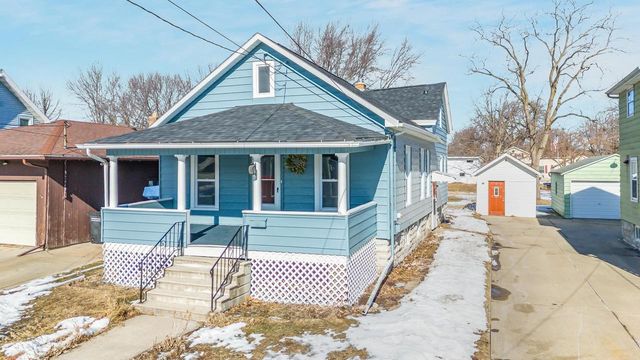 1370 CEAPE AVENUE, Oshkosh, WI 54901