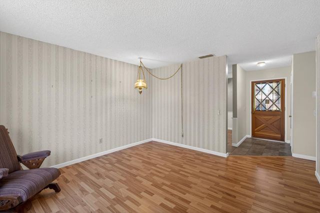 199 Briarcliff Dr, Folsom, CA 95630