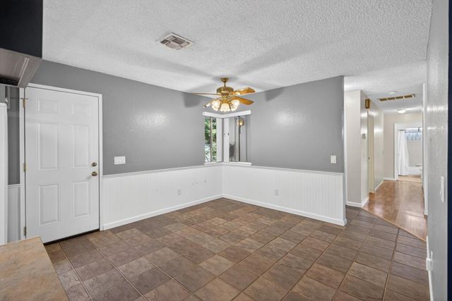 199 Briarcliff Dr, Folsom, CA 95630