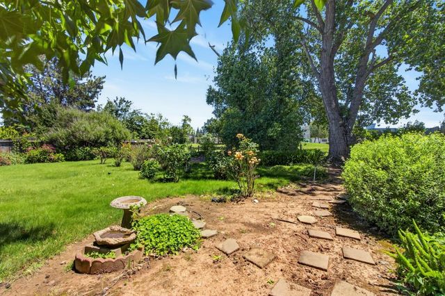 199 Briarcliff Dr, Folsom, CA 95630