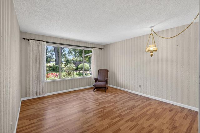 199 Briarcliff Dr, Folsom, CA 95630