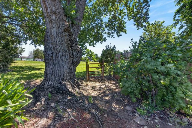 199 Briarcliff Dr, Folsom, CA 95630
