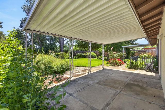 199 Briarcliff Dr, Folsom, CA 95630