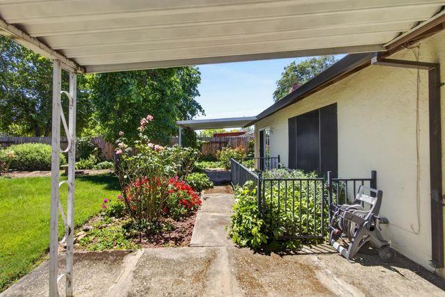 199 Briarcliff Dr, Folsom, CA 95630