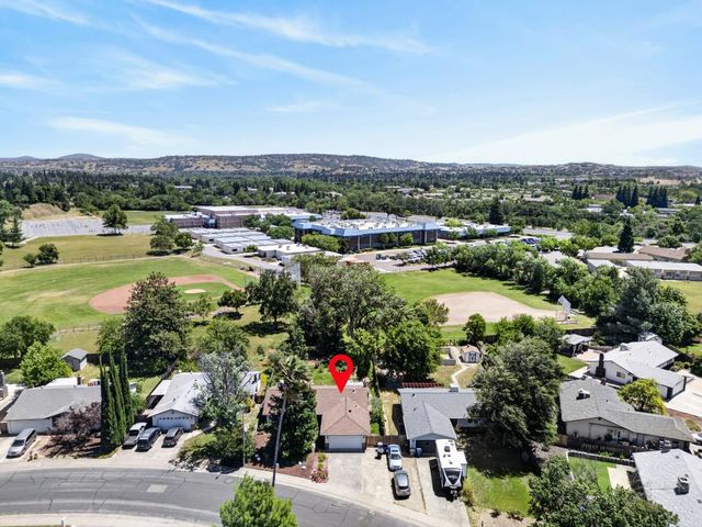 199 Briarcliff Dr, Folsom, CA 95630