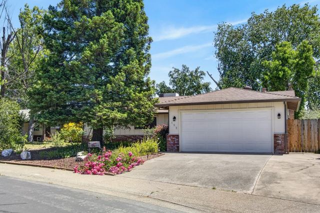 199 Briarcliff Dr, Folsom, CA 95630