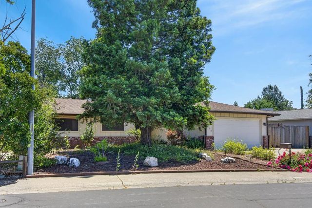 199 Briarcliff Dr, Folsom, CA 95630