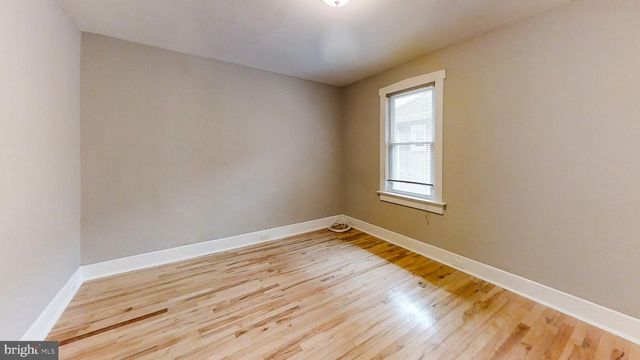 24 W 7TH AVE, Runnemede, NJ 08078