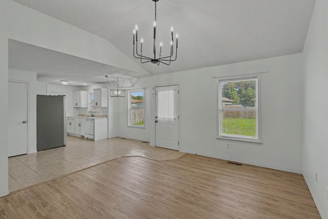 1107 E Melton Road, Ozark, MO 65721