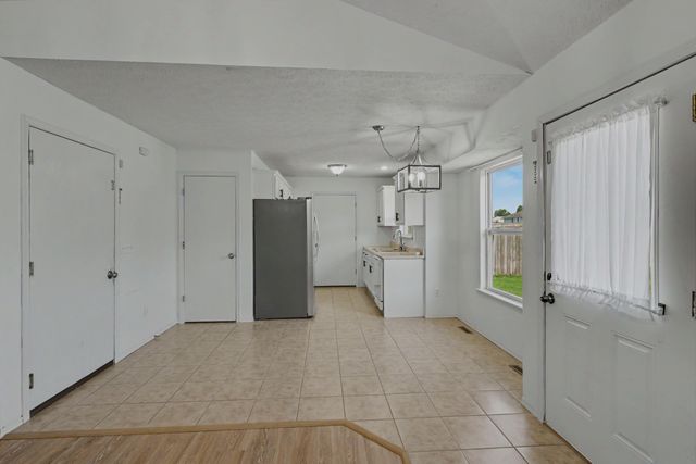 1107 E Melton Road, Ozark, MO 65721