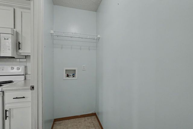 1107 E Melton Road, Ozark, MO 65721
