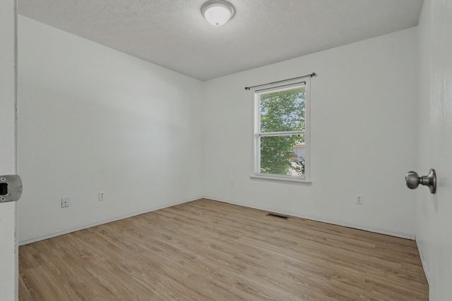 1107 E Melton Road, Ozark, MO 65721