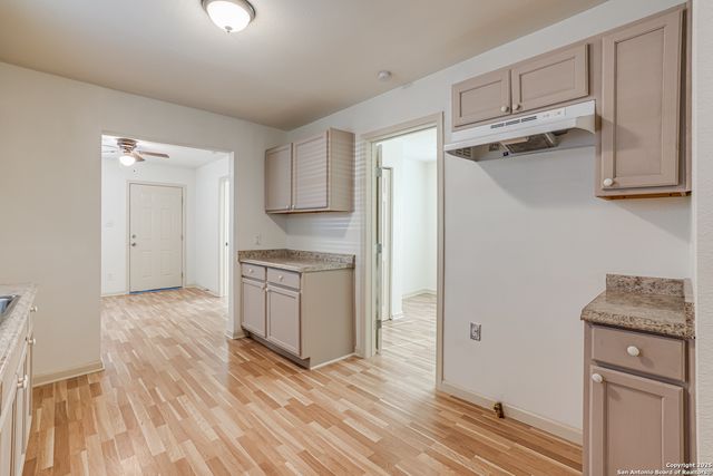 318 Elks, San Antonio, TX 78211