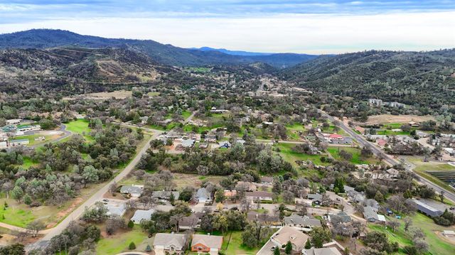 5301 Farfalla Circle, Mariposa, CA 95338