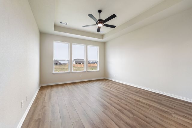 3107 White Oak Road, Oak Ridge, TX 75161