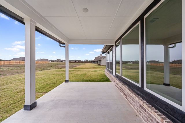 3107 White Oak Road, Oak Ridge, TX 75161