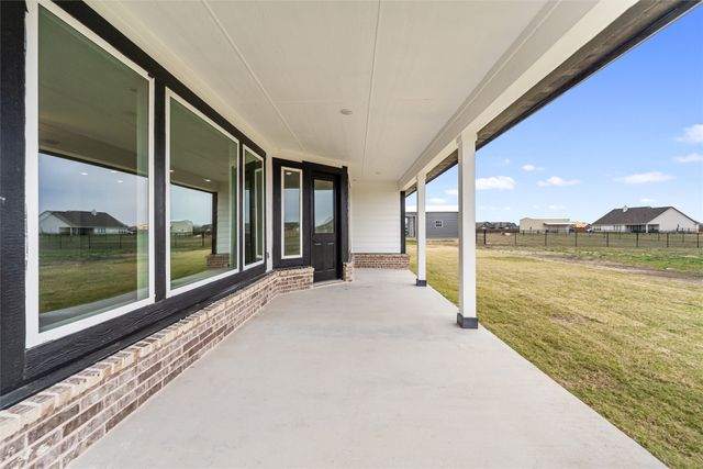 3107 White Oak Road, Oak Ridge, TX 75161