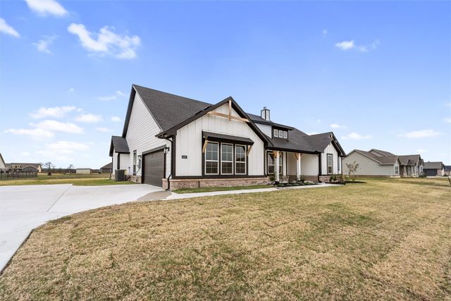 3107 White Oak Road, Oak Ridge, TX 75161