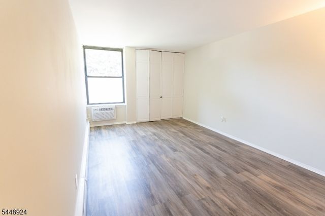 355 River Road E, Nutley Twp., NJ 07110