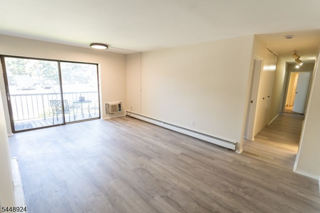 355 River Road E, Nutley Twp., NJ 07110 — photo 5