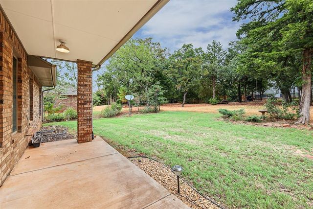 8960 Overlook Drive, Guthrie, OK 73044