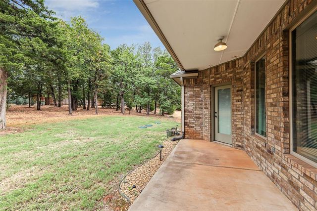 8960 Overlook Drive, Guthrie, OK 73044