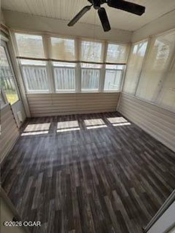 1422 W Macon Street, Carthage, MO 64836