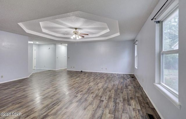 1422 W Macon Street, Carthage, MO 64836