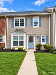 29 Albury Way, North Brunswick, NJ 08902