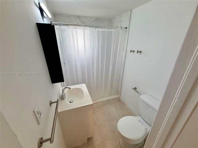 255 NW 32nd Street, Miami, FL 33127