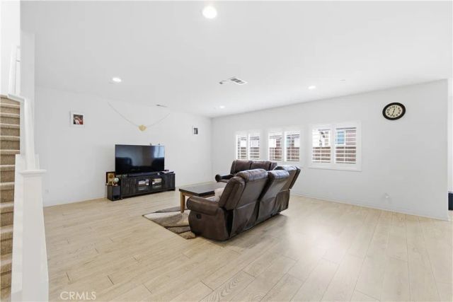 5242 Hayes Court, Fontana, CA 92336