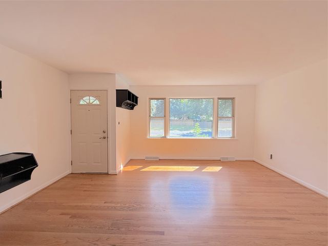 3439 Martha Street, Highland, IN 46322