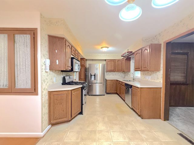 3439 Martha Street, Highland, IN 46322