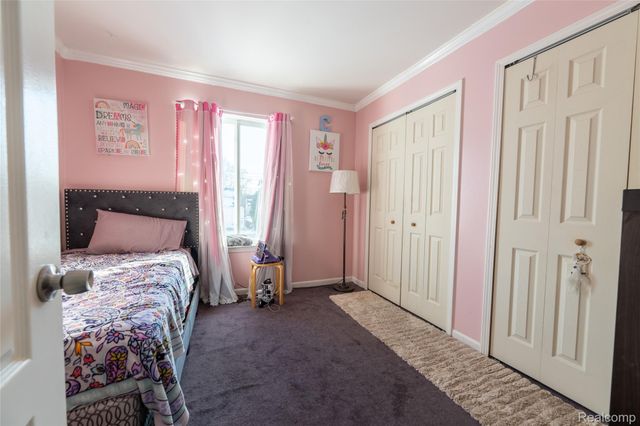 1750 E Woodruff Avenue, Hazel Park, MI 48030