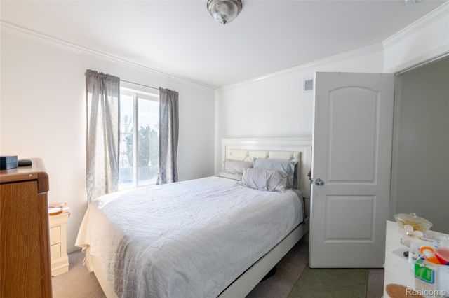 1750 E Woodruff Avenue, Hazel Park, MI 48030