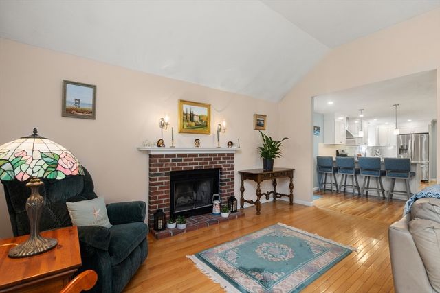 44 Laurel Drive, Hudson, MA 01749