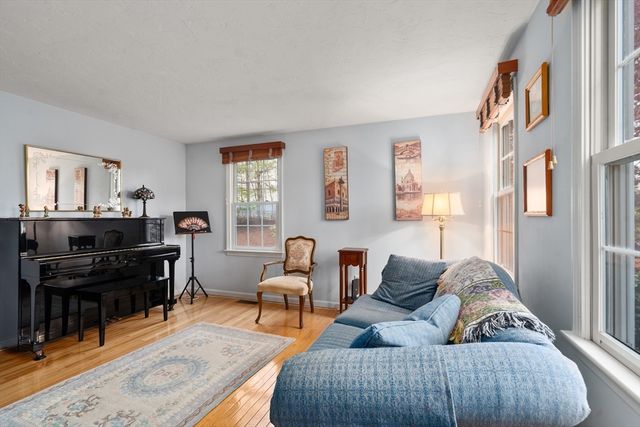 44 Laurel Drive, Hudson, MA 01749