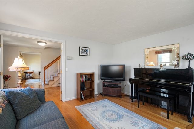 44 Laurel Drive, Hudson, MA 01749