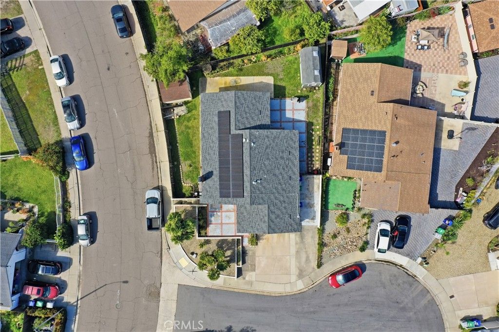 Image 5 of property listing at 11476 Bellatrix Court, San Diego, CA 92126