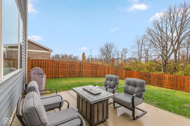 6496 Treeline Lane, Mccordsville, IN 46055