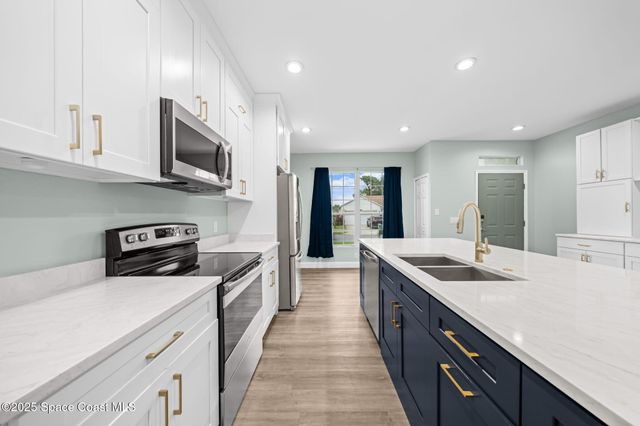 4290 Caparosa Circle, Melbourne, FL 32940