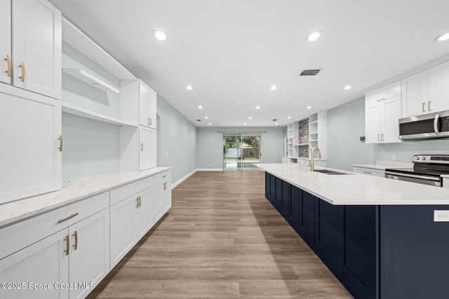 4290 Caparosa Circle, Melbourne, FL 32940