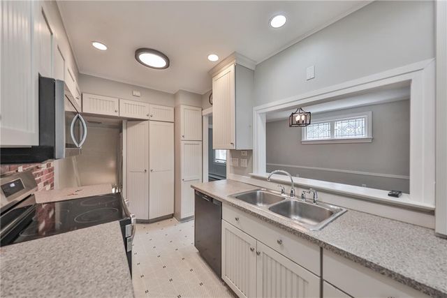 30 South Muhlenberg Street, Allentown City, PA 18104