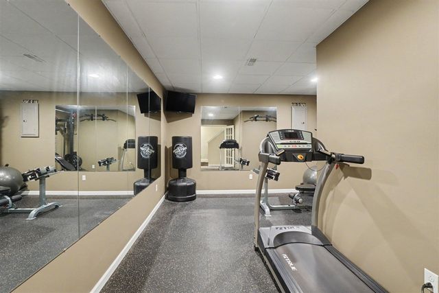 10719 Wood Ridge Drive, Zeeland, MI 49464