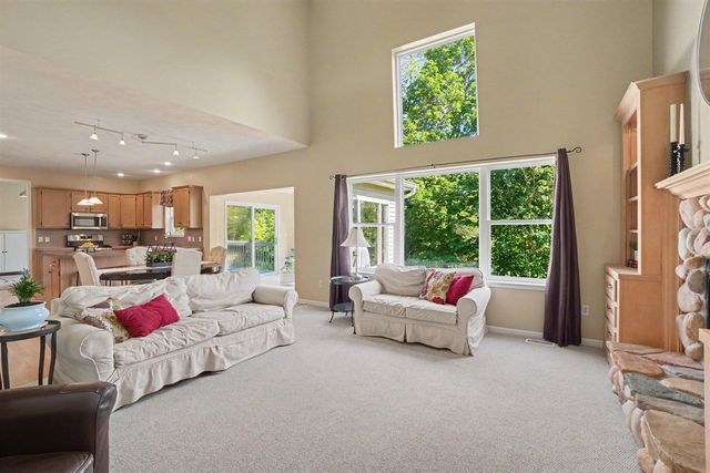 10719 Wood Ridge Drive, Zeeland, MI 49464