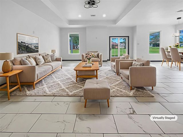 145 Birdie Drive, Hempstead, TX 77445