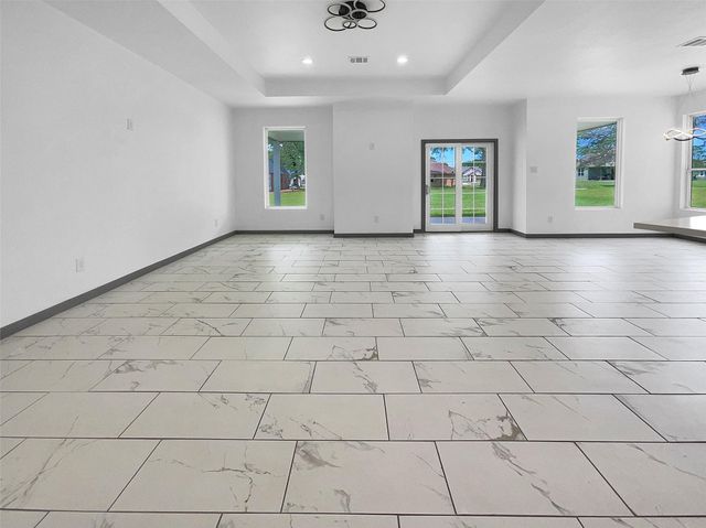 145 Birdie Drive, Hempstead, TX 77445